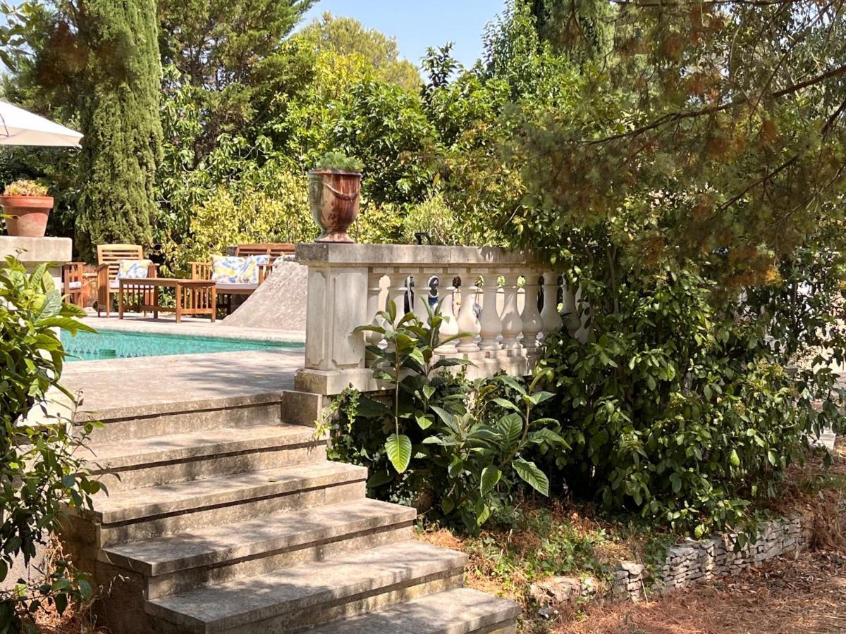 Maisonnette Independante Avec Jardin/Patio Nimes Exterior photo